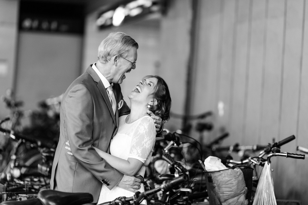 Pre-Wedding-Shooting am S-Bahnhof Stellingen